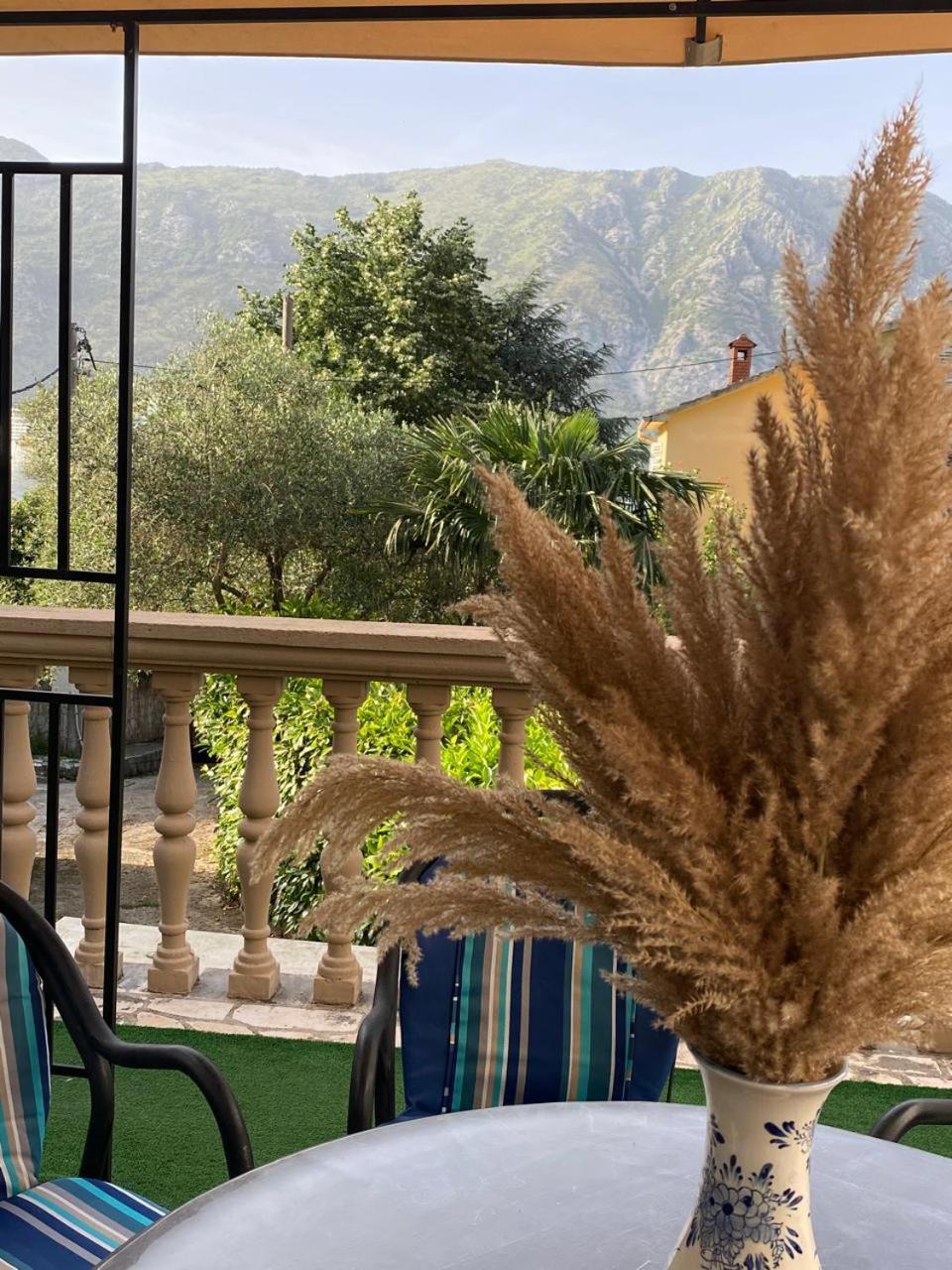 Villa Nikola Kotor Exterior foto
